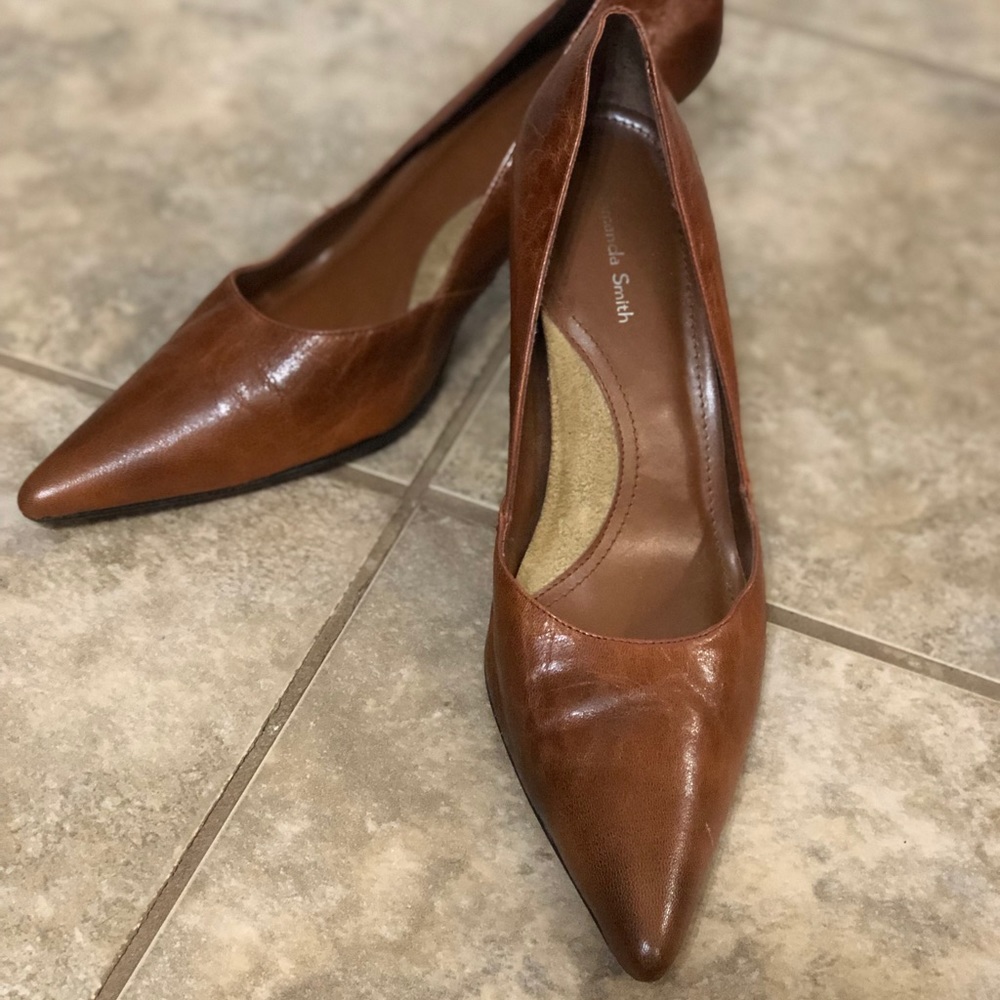 Like new Amanda Smith cognac high heels